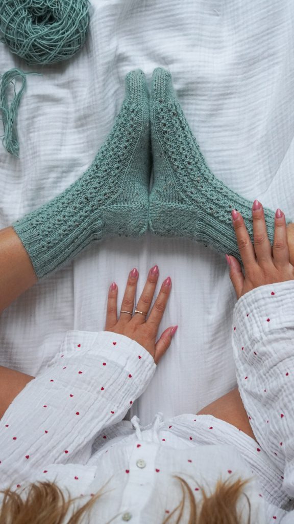 Socken stricken Anleitung Kaffeebohnenmuster