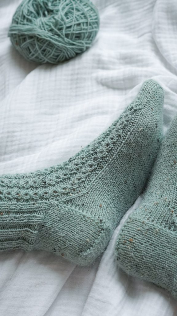 Socken stricken Anleitung Kaffeebohnenmuster