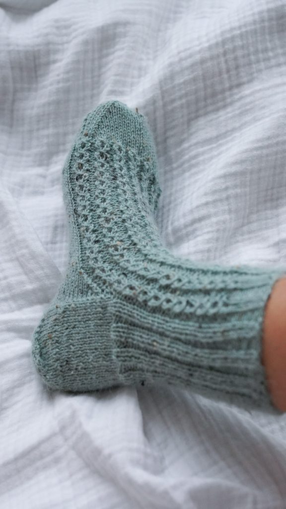 Socken stricken Anleitung Kaffeebohnenmuster