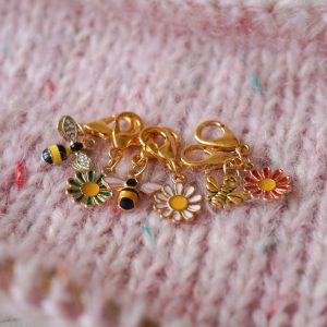 Maschenmarkierer Gold – Blumen & Bienen (6er-Set)