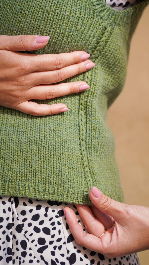Tanktop stricken mit Fakenaht Detailaufnahme