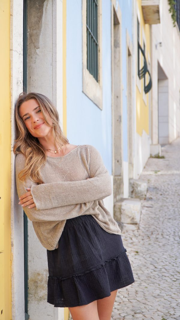 Strickanleitung für leichten Leinenpullover mit Raglanmuster